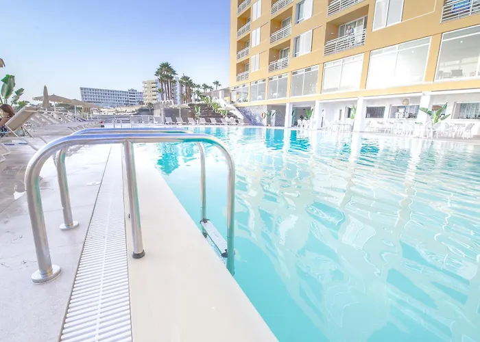 Atlantic 4*